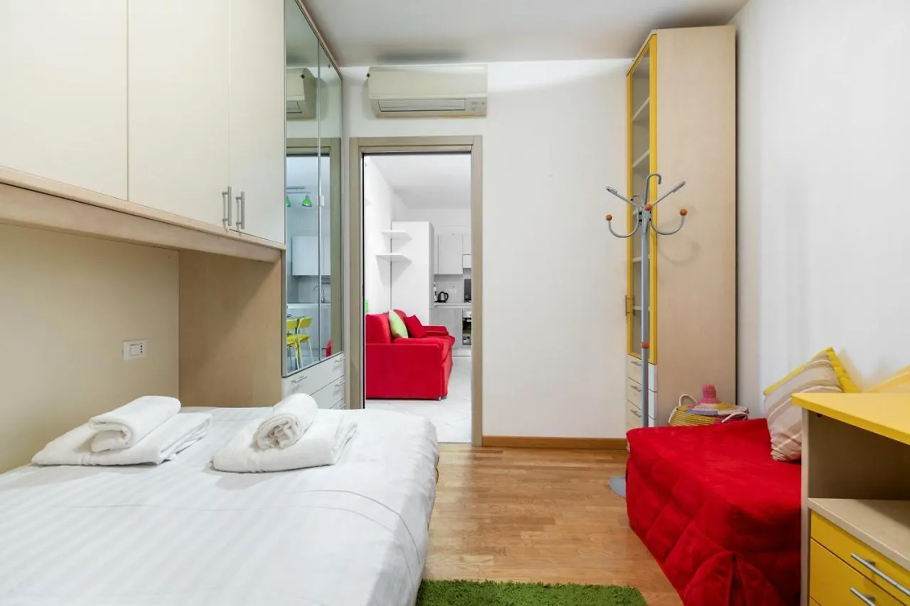 Corsica Huge Terrace Flats Appartement Milaan
